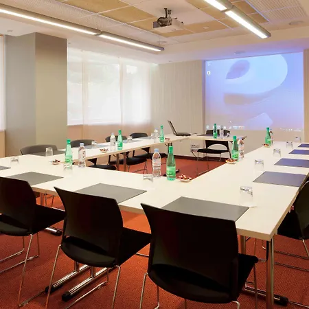 Otel Mercure Paris 4*