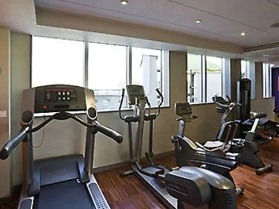 Mercure Paris מלון