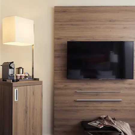 Hotell Mercure Paris 4*