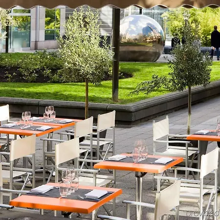 Mercure Paris מלון