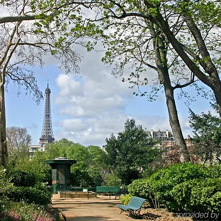 Mercure Paris 4*