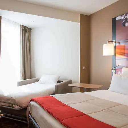 Mercure Paris Otel 4*