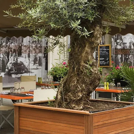 Mercure Paris Hotel 4*