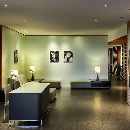 Mercure Paris 4*