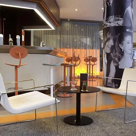 Mercure Paris 4*